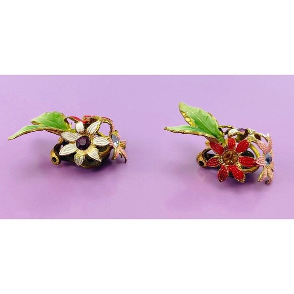 Vintage 60s Flower earrings, Austria painted enamel gold tone, clip on - Picture 5 of 10
